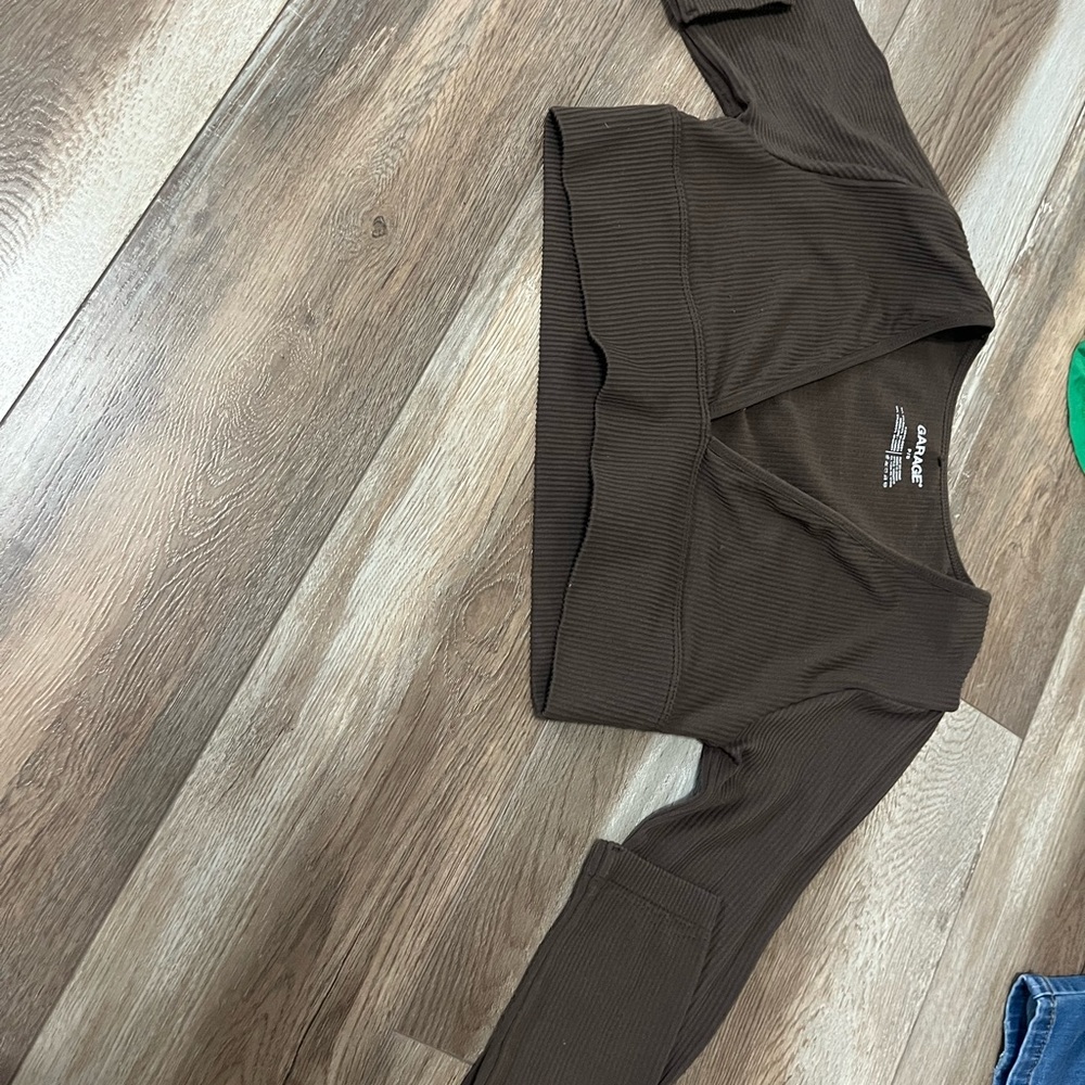 garage cropped v neck shirt